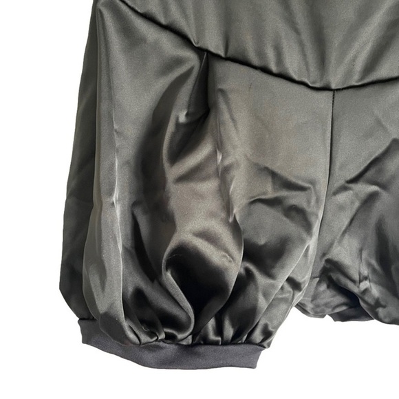 Black Satin Deep U-Neck Sleeveless Shortalls Romper - S, perfect for Oktoberfest - Picture 6 of 8